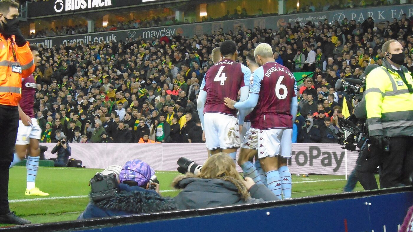 Arsenal reopen talks over Aston Villa defender Ezri Konsa