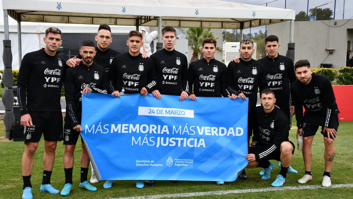 Arsenal trying to sign Julian Alvarez but face Barcelona hurdle