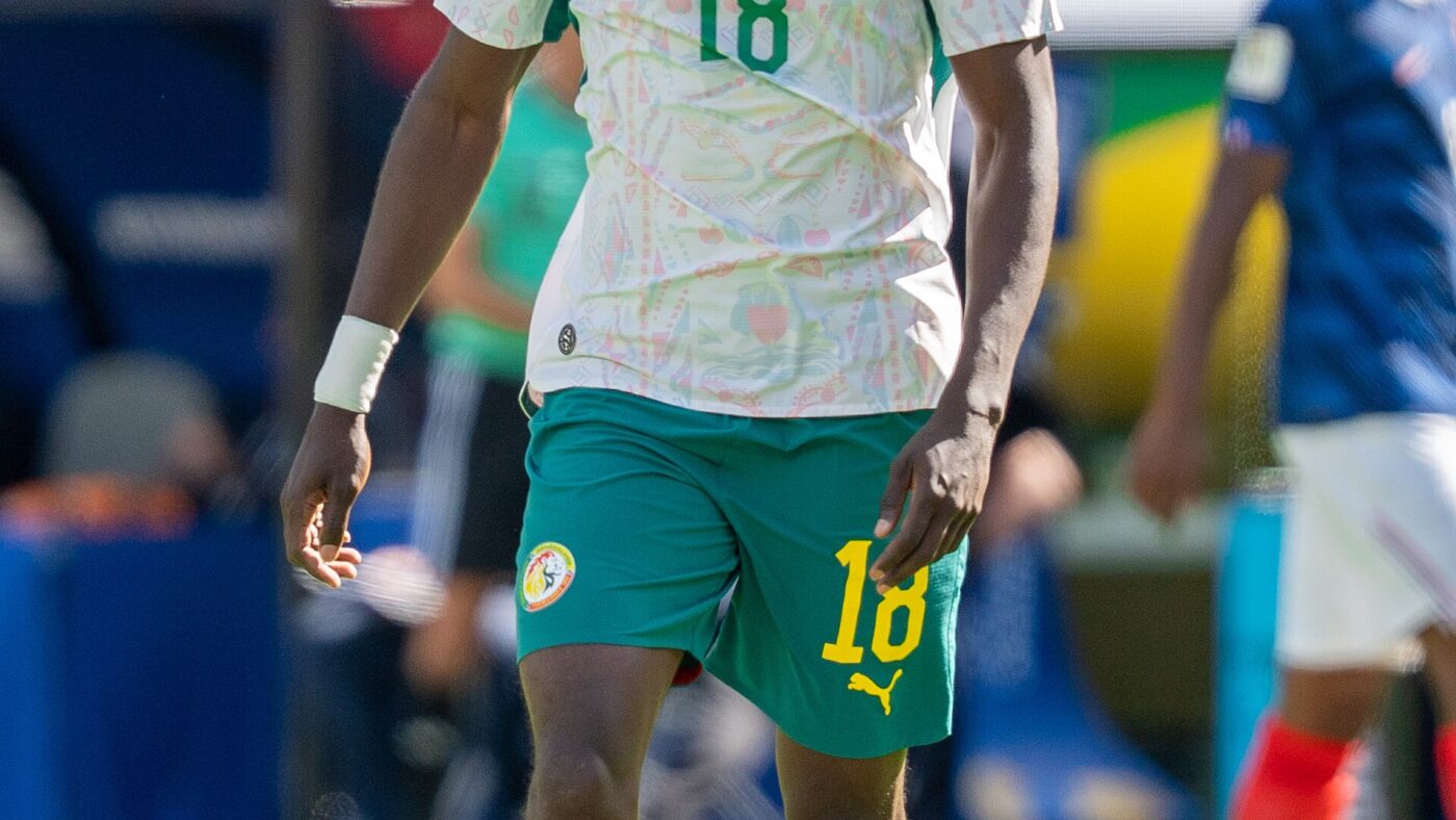 Liverpool make approach for Ismaila Sarr, Palace say not for sale