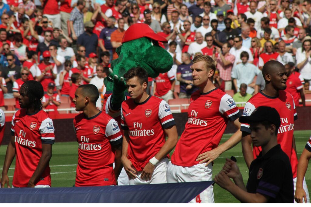 Arsenal vs Sunderland, 18 August 2012, Pre match 7.jpg